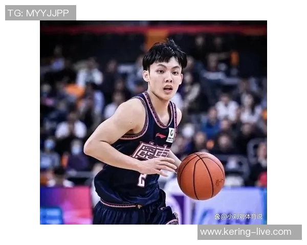 徐杰：从青涩新星到篮球场上的闪耀巨星的成长之路